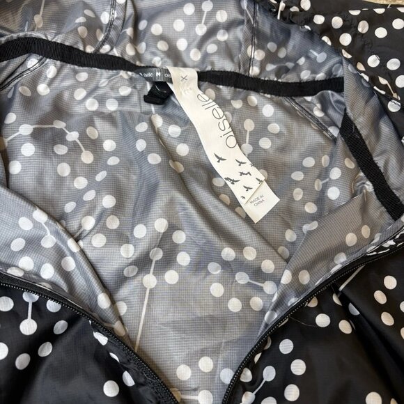 Oiselle Windbreaker Running Jacket with front zip pocket, Hooded Size Medium - Picture 4 of 6